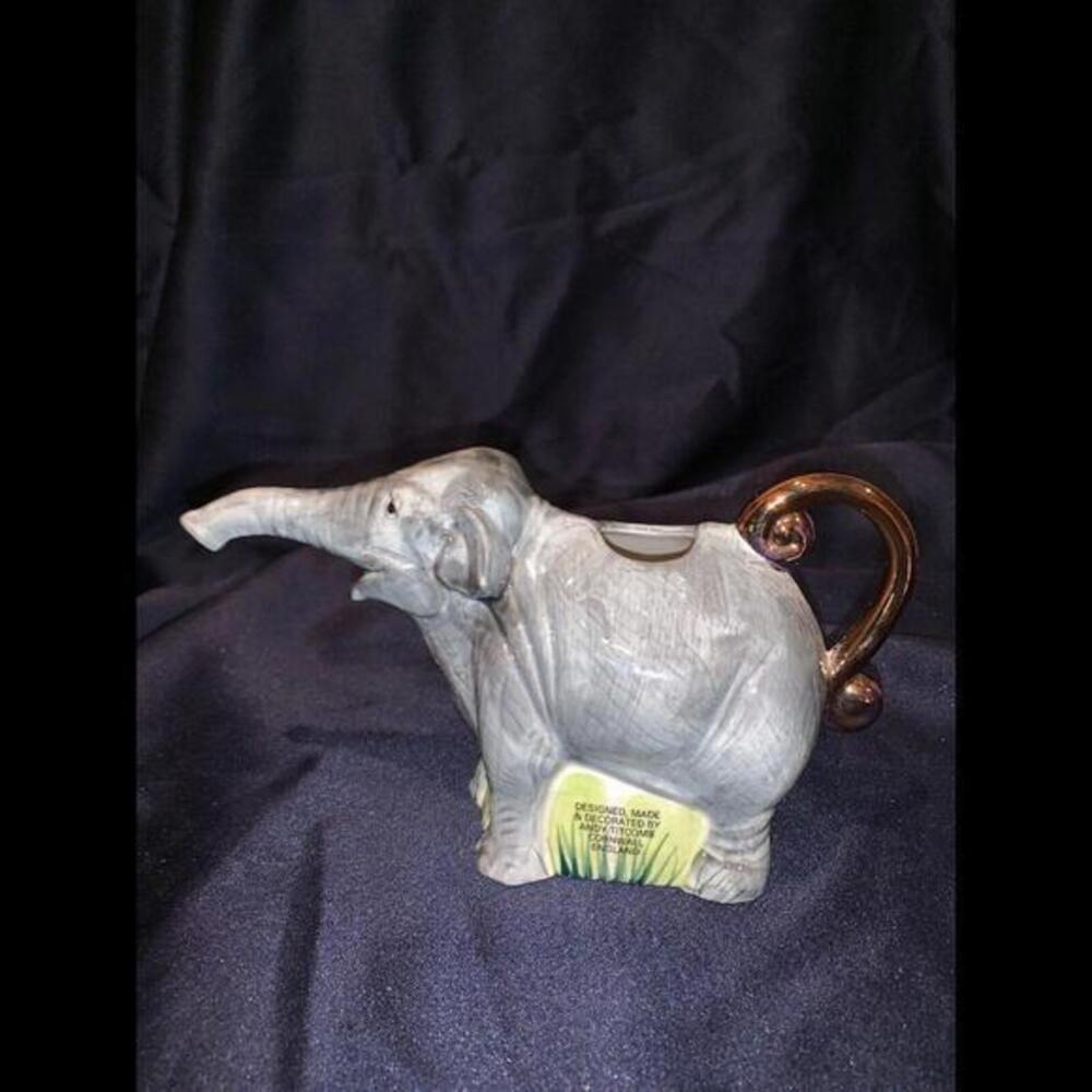 Andy Titcomb 1998 Elephant‎ Teapot Made in England (no Lid)